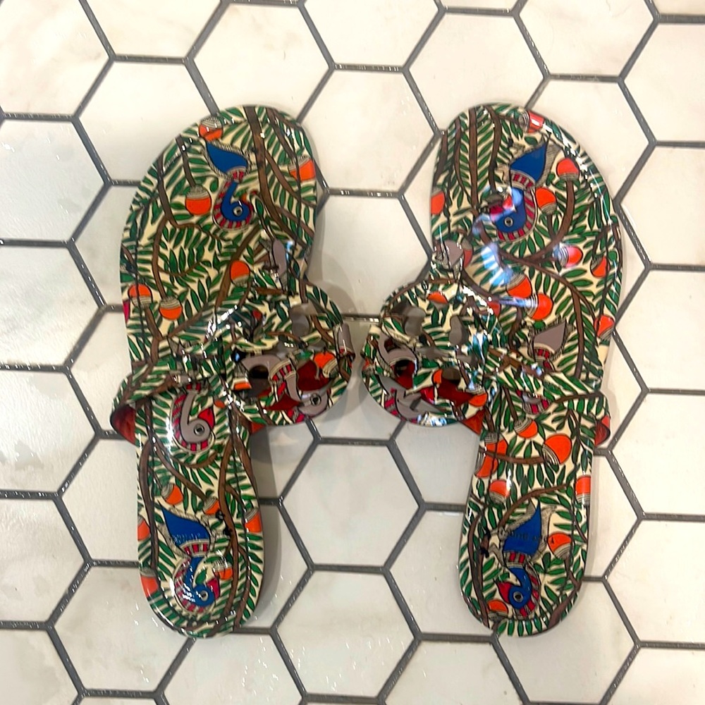 Cute tropical 🌴 Tory Burch Miller flip flops